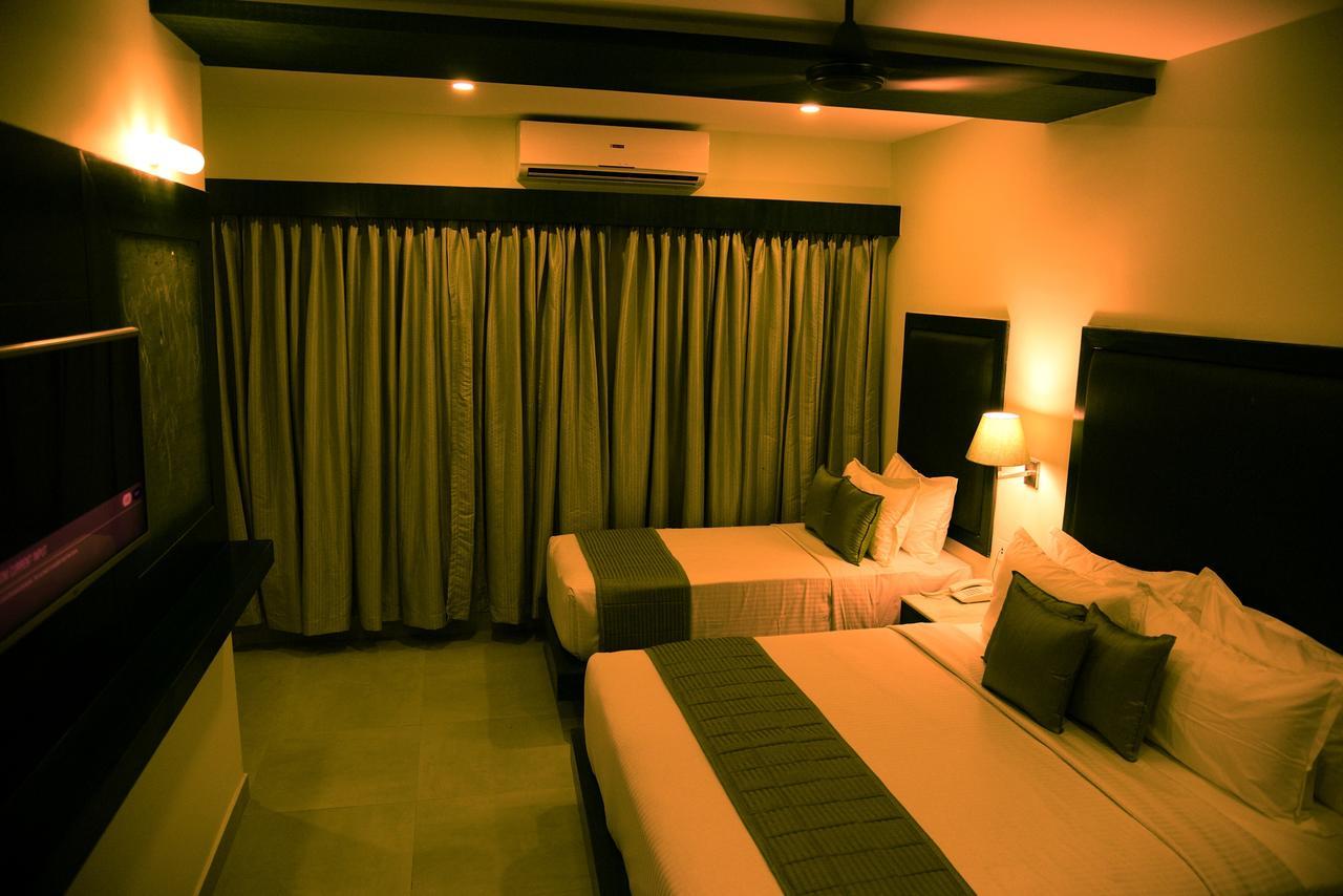 Hotel Rameswaram Grand エクステリア 写真