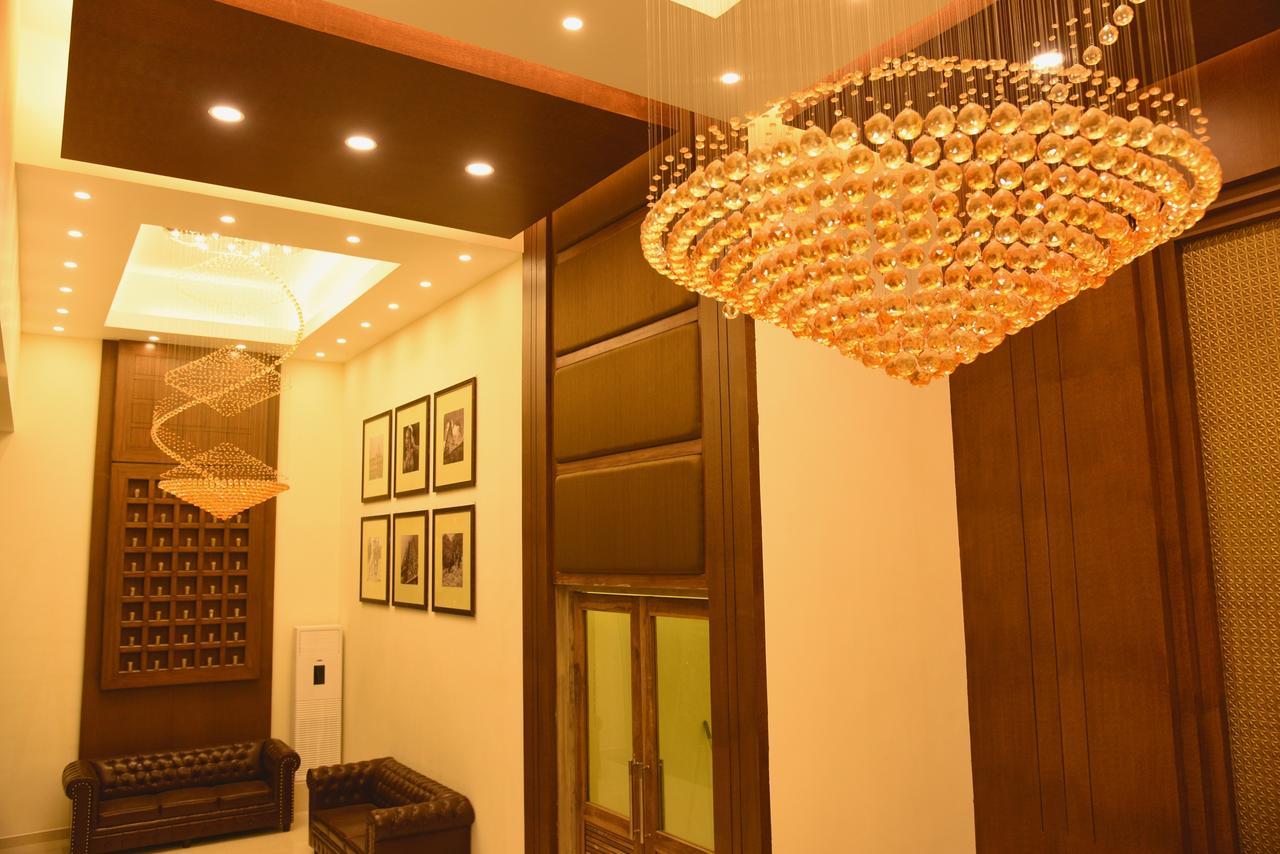 Hotel Rameswaram Grand エクステリア 写真